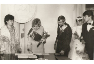Регистрация брака в новом ЗАГСе в 1983 году.