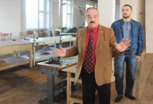 Предприниматель С. В. Бердник с сыном Павлом уверены, что цеха «Милы» превратятся в успешное производство.