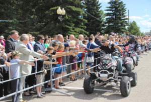 Усіх захапіла шоу байкераў.