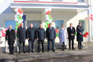 В открытии поликлиники приняли участие официальные лица. Участников торжественной церемонии приветствовал Н. Н. Шерстнёв. 