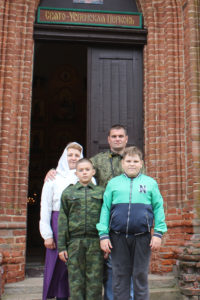 Семья Ивановых приехала в Сарью из Санкт-Петербурга.